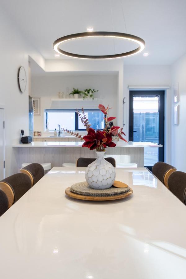 Walk To Riverside Market 4 Bed 4 Bath With Car Park Christchurch Exterior photo